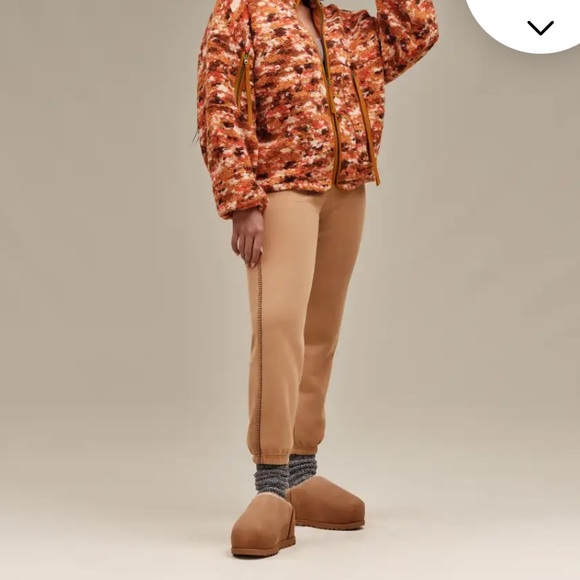 Ugg Pumped Slides NIB - Picture 5 of 8